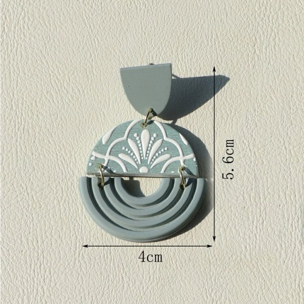 ‎Floral Pattern Round Drop Earrings - Picture 3 of 8